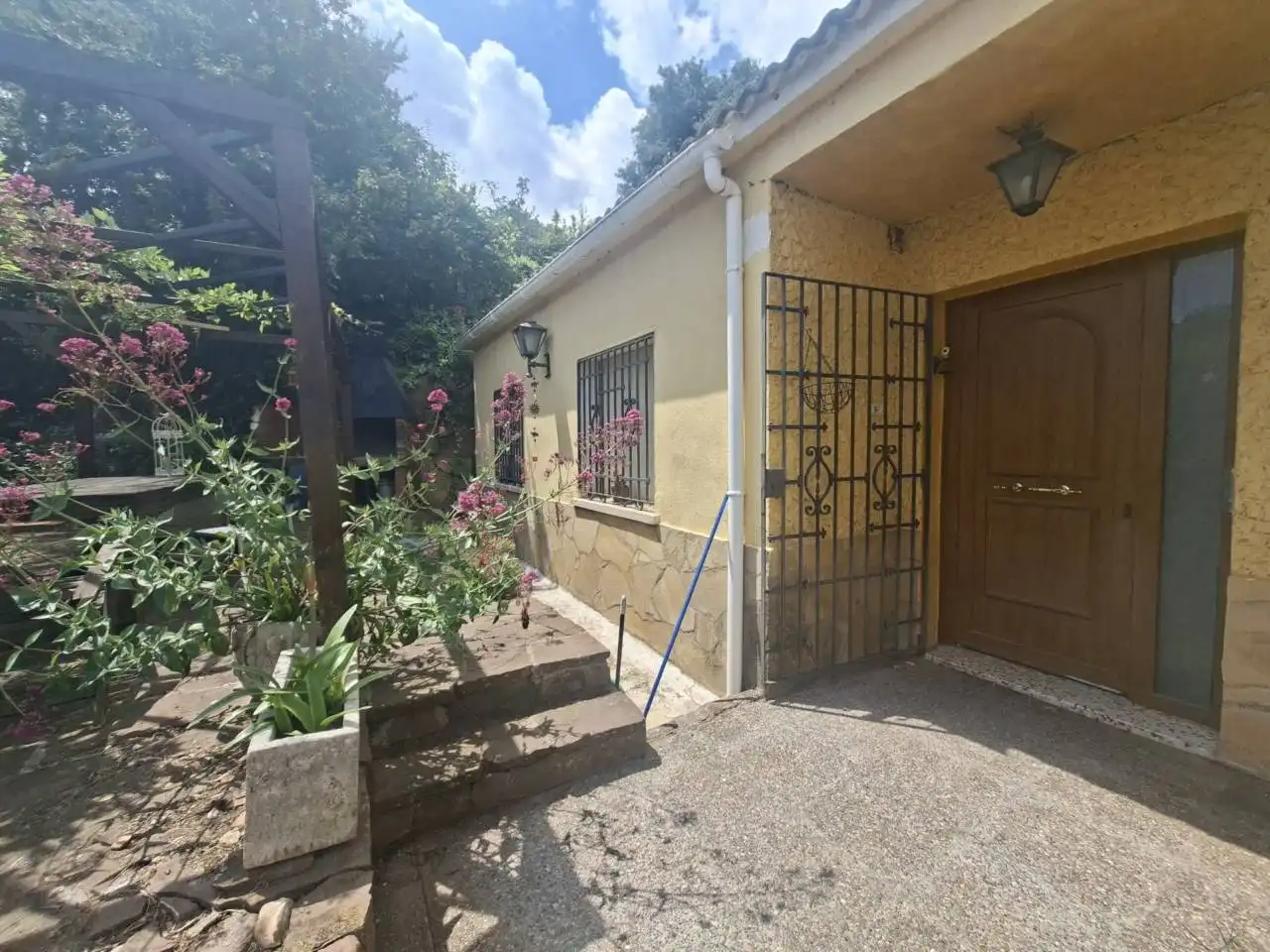 Vista exterior de Piso en venta en Sant Llorenç Savall con Jardín privado, Terraza y Trastero