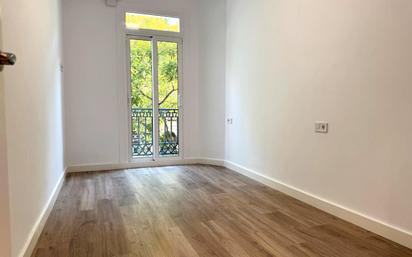 Bedroom of Flat for sale in  Barcelona Capital  with Balcony