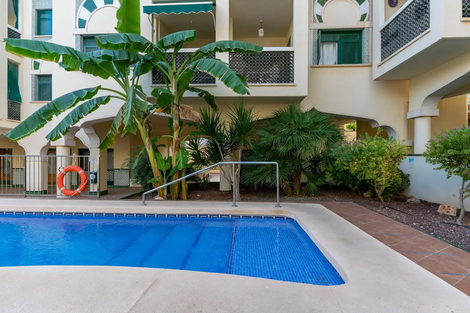Piscina de Piso de alquiler en Santa Pola con Terraza y Piscina comunitaria