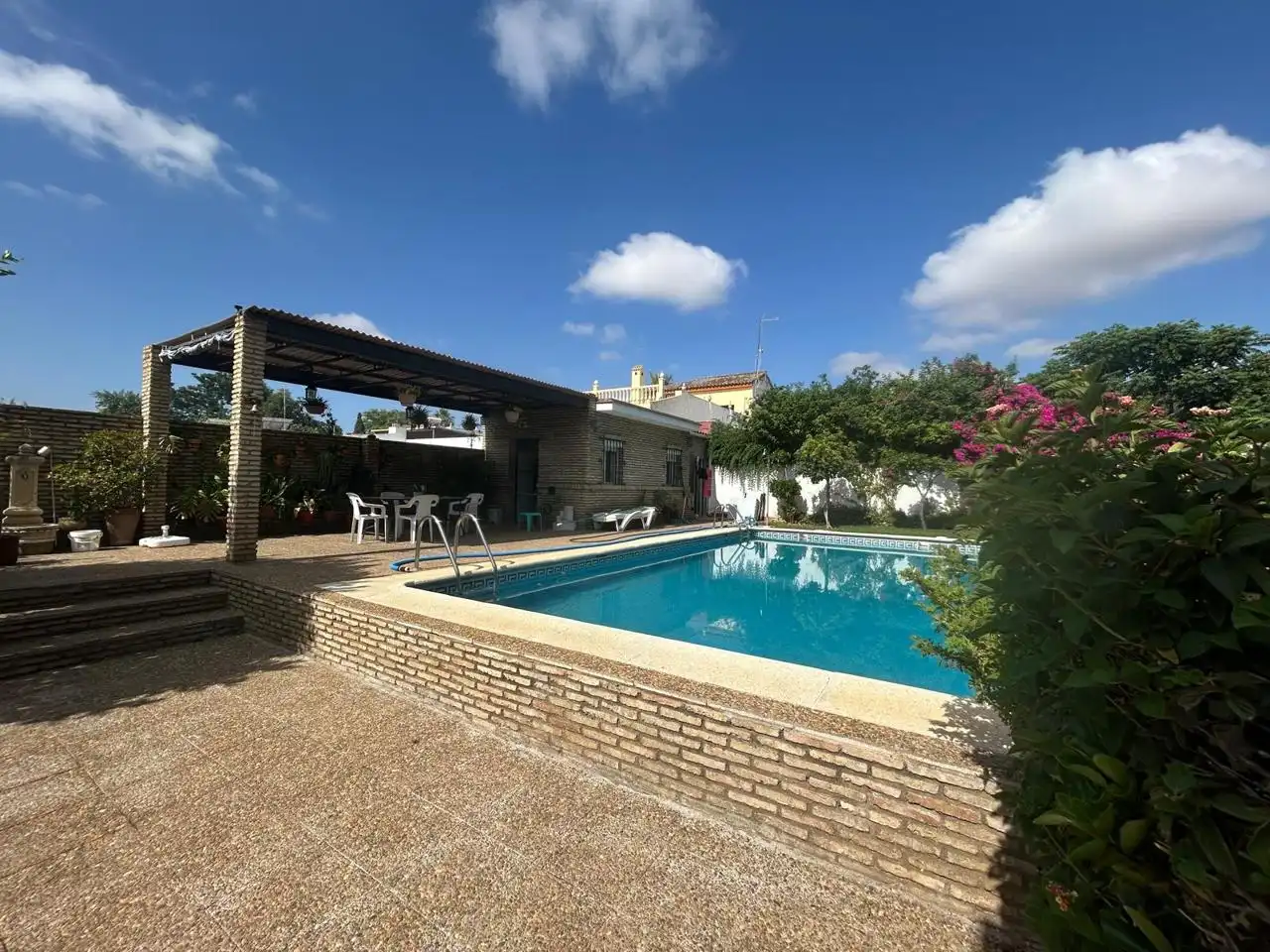 Piscina de Casa o chalet en venta en Alcalá de Guadaira con Aire acondicionado, Jardín privado y Terraza