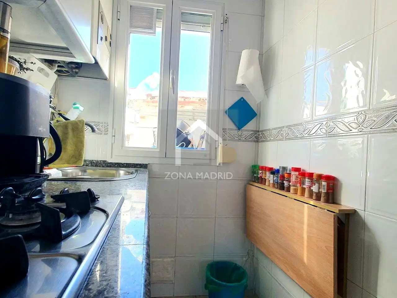Cocina de Piso en venta en Madrid con Calefacción