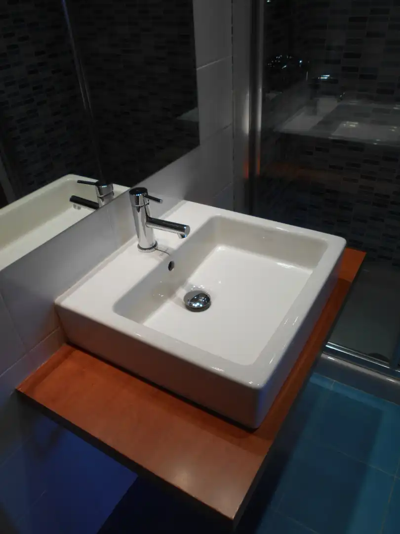Bathroom of Apartments for sale in Ciudad Real  with Air Conditioner, Heating and Parquet flooring