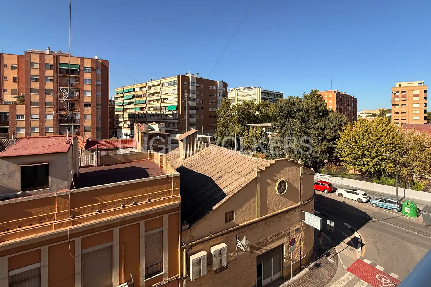 Exterior view of Flat for rent in Valencia  with Air Conditioner and Heating