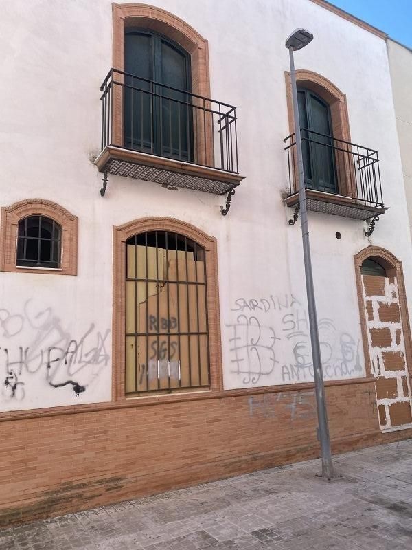 Vista exterior de Casa adosada en venta en Coria del Río con Jardín privado