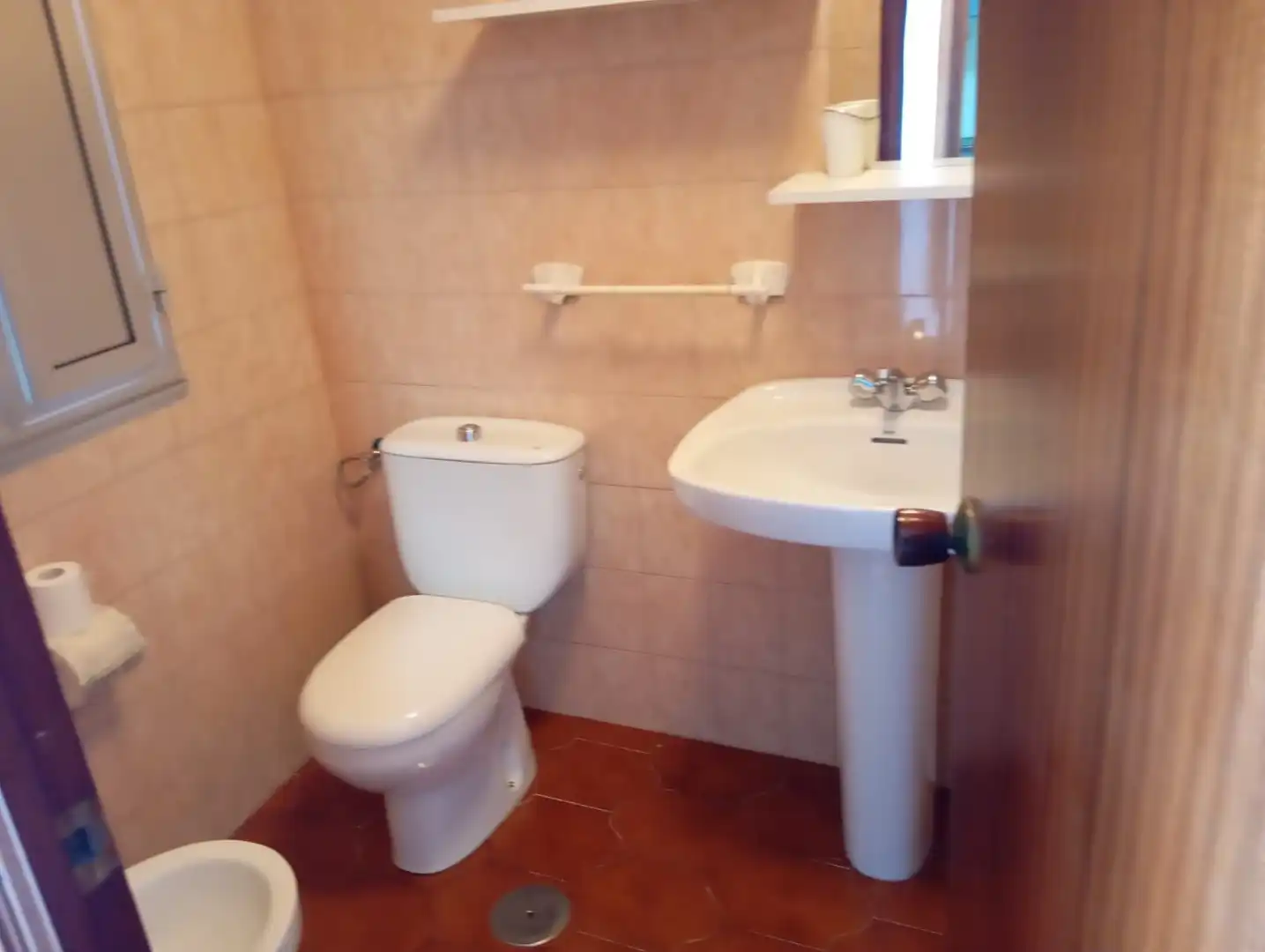 Baño de Casa adosada en venta en Ponteceso con Amueblado, Lavadora y TV