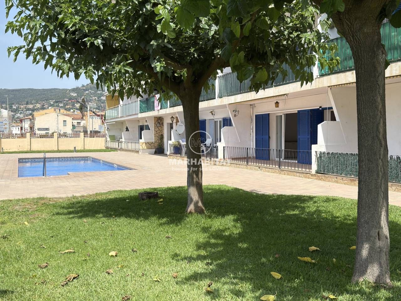 Vista exterior de Pis en venda en Calonge i Sant Antoni amb Terrassa, Moblat i Piscina comunitària