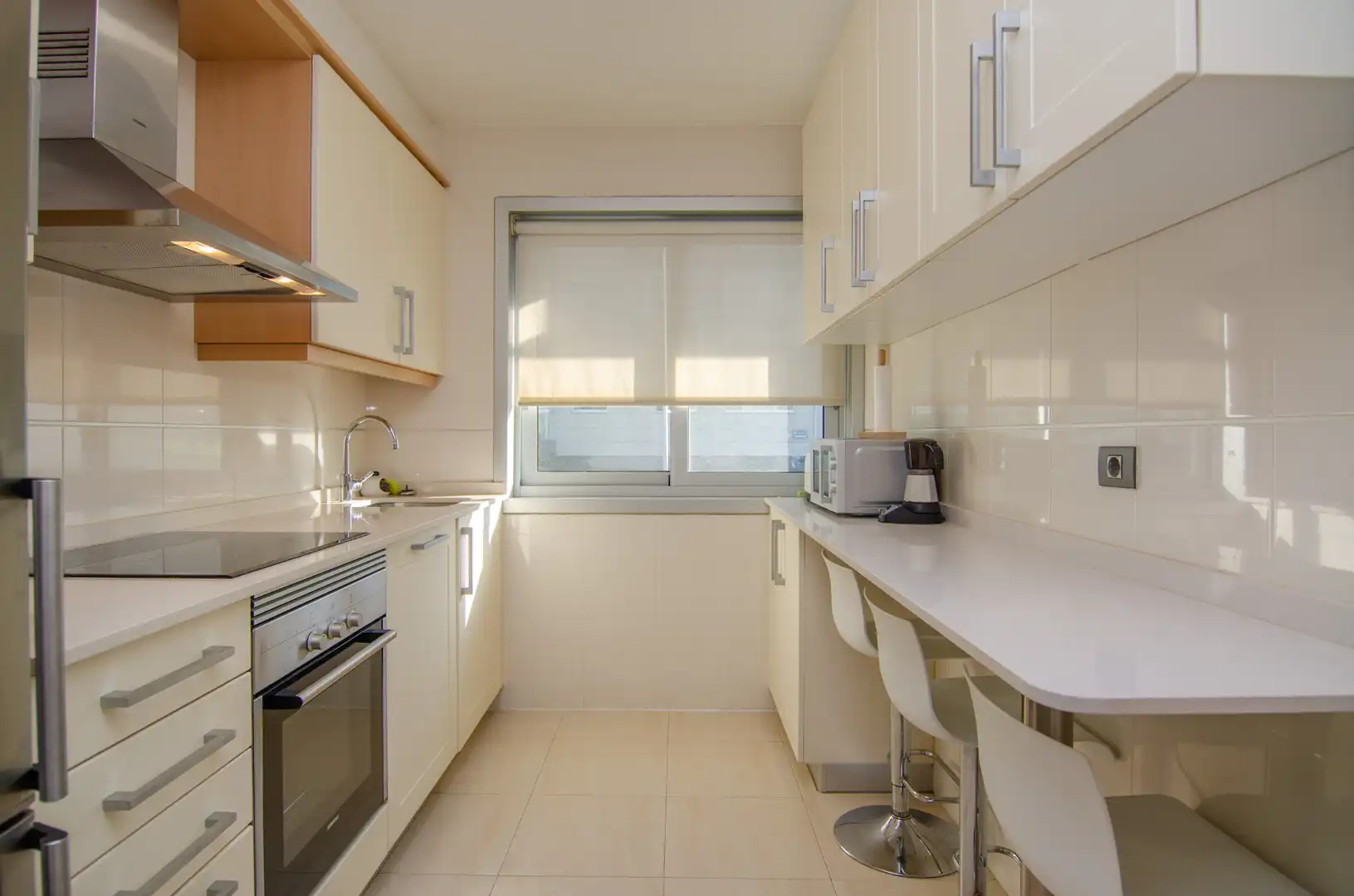Cocina de Piso de alquiler en A Coruña Capital  con Calefacción, Parquet y Terraza