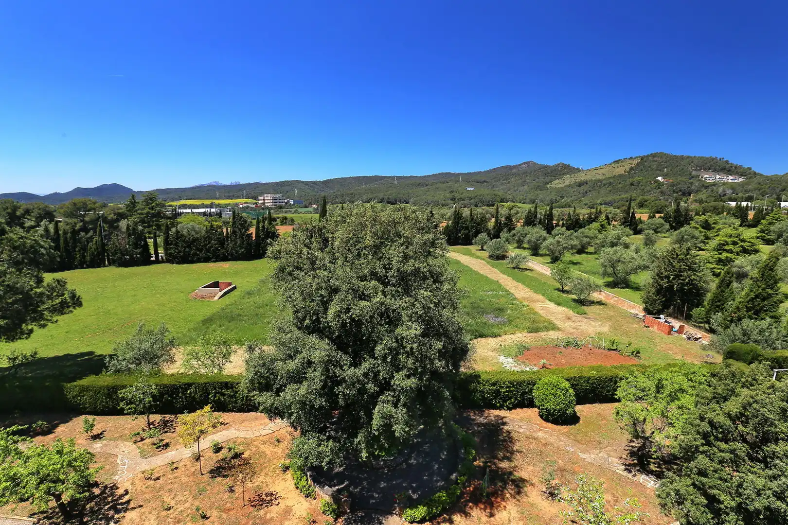 Jardí de Casa o xalet en venda en Terrassa amb Calefacció, Terrassa i Piscina