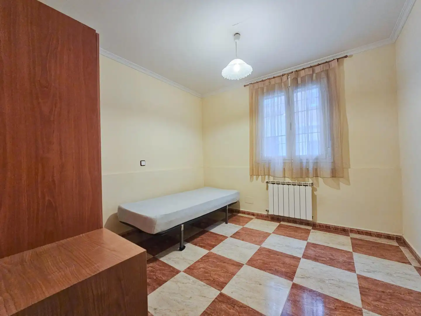 Bedroom of Ground floor for sale in Madrid