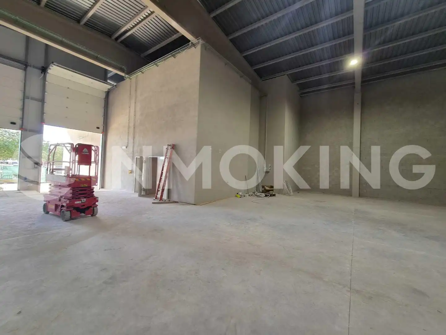 Nau industrial de lloguer en Almussafes amb Alarma