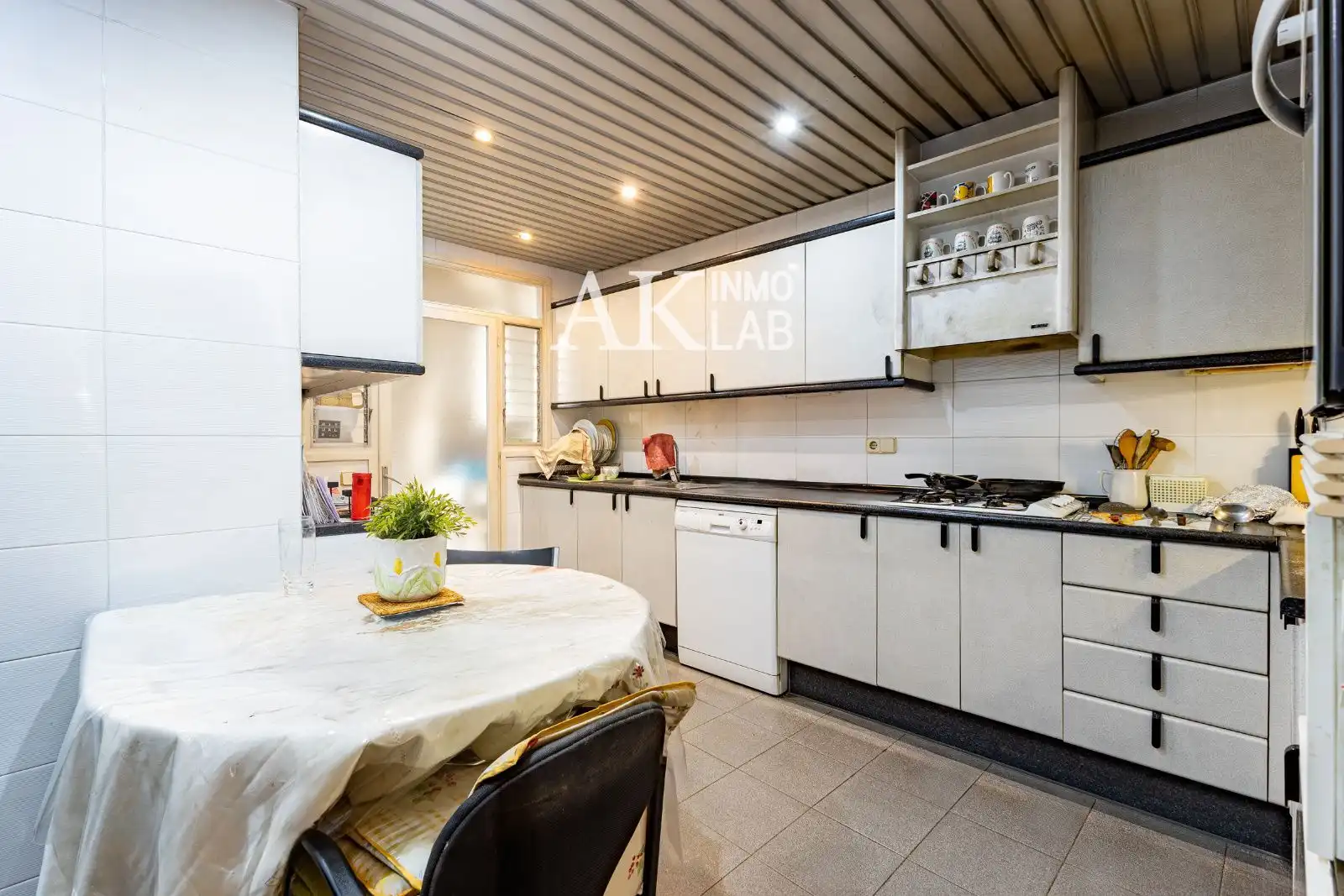 Kitchen of Flat for sale in Barcelona  with Air Conditioner, Heating and Terrace