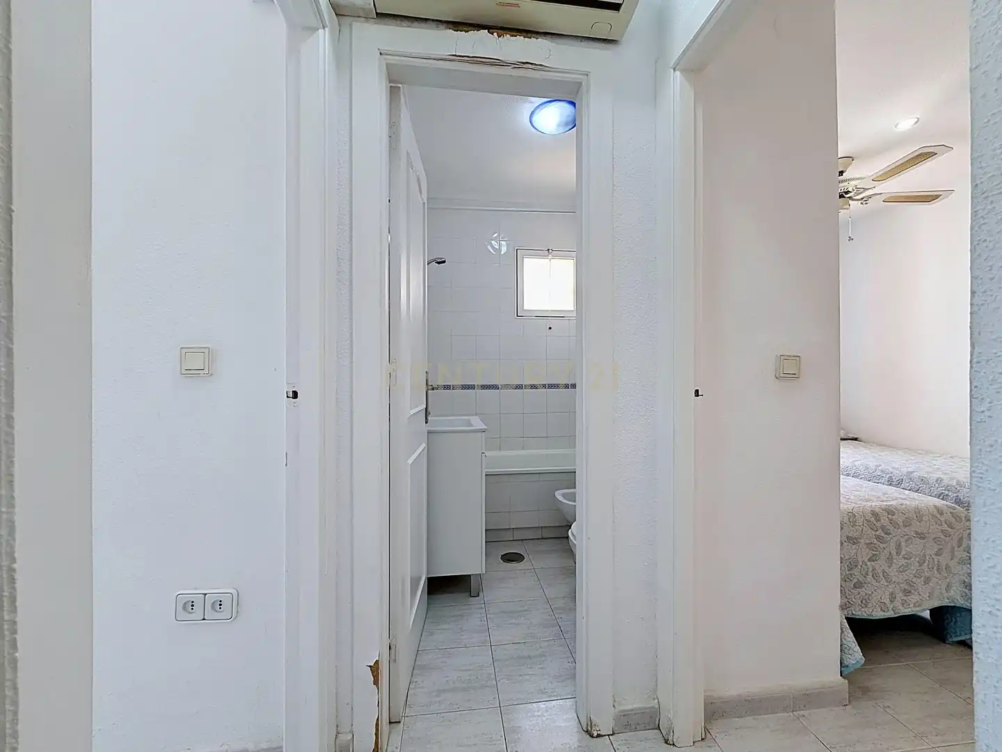 Baño de Planta baja en venta en Orihuela con Aire acondicionado, Trastero y Piscina comunitaria