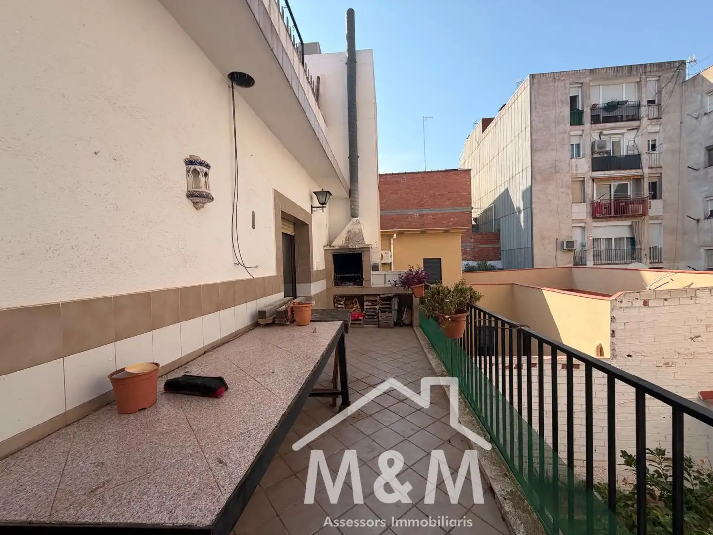 Außenansicht von Gebäude zum Verkauf in Viladecans