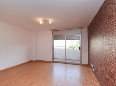 Apartment with pool for sale in C/ María Riba