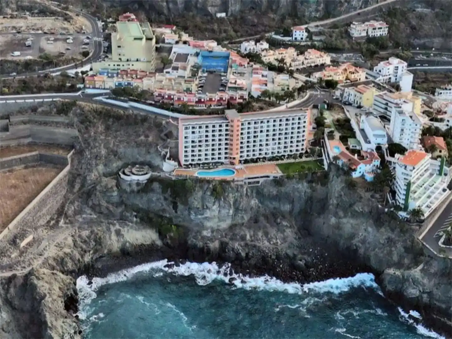 Vista exterior de Pis en venda en Icod de los Vinos amb Piscina i Balcó