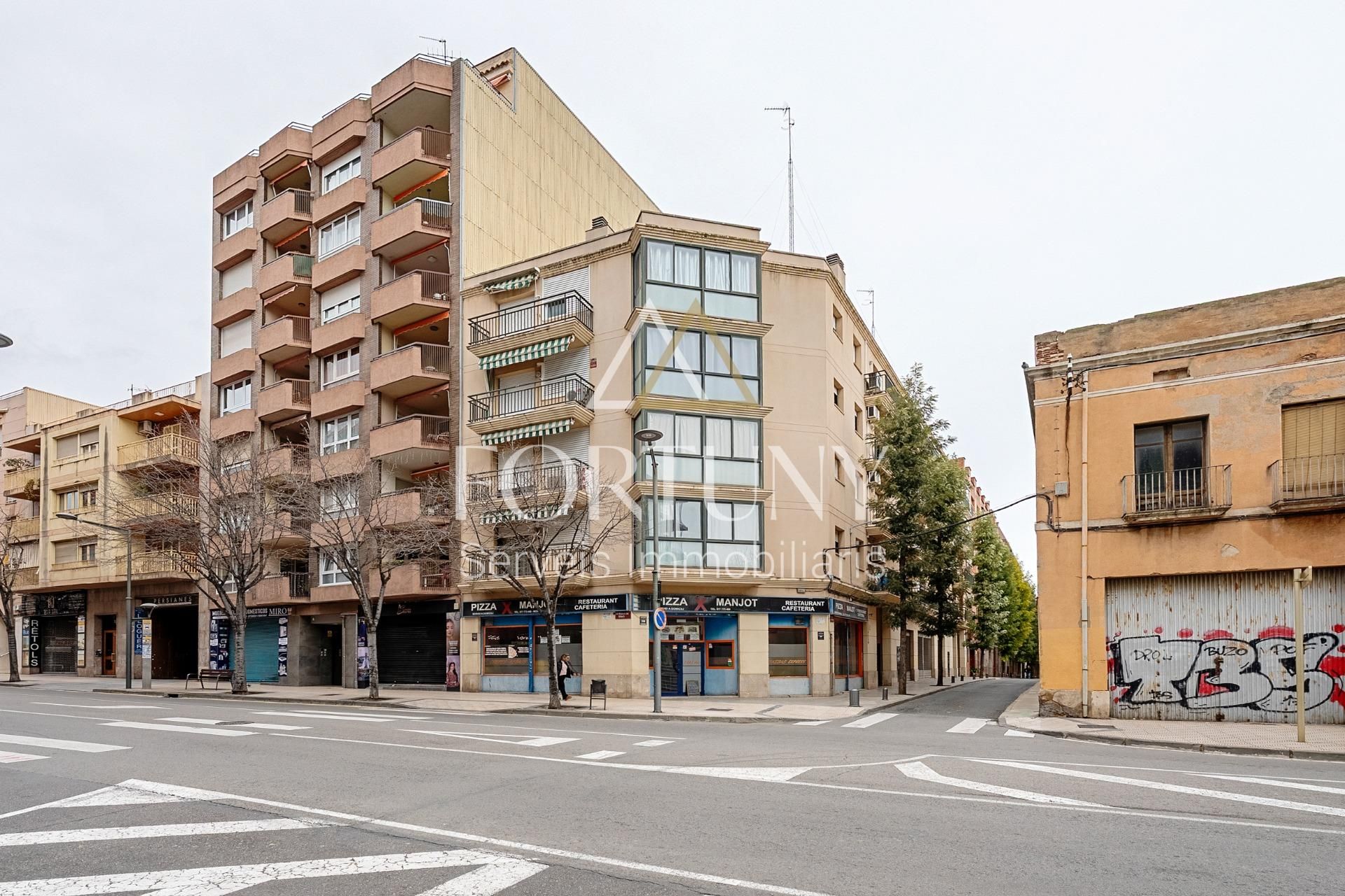 Vista exterior de Piso en venta en Reus con Aire acondicionado y Balcón