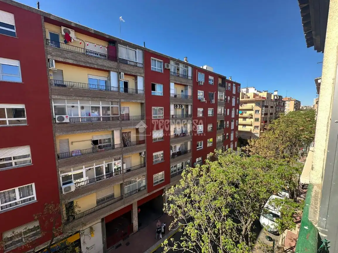 Exterior view of Flat for sale in Zaragoza  with Heating and Balcony