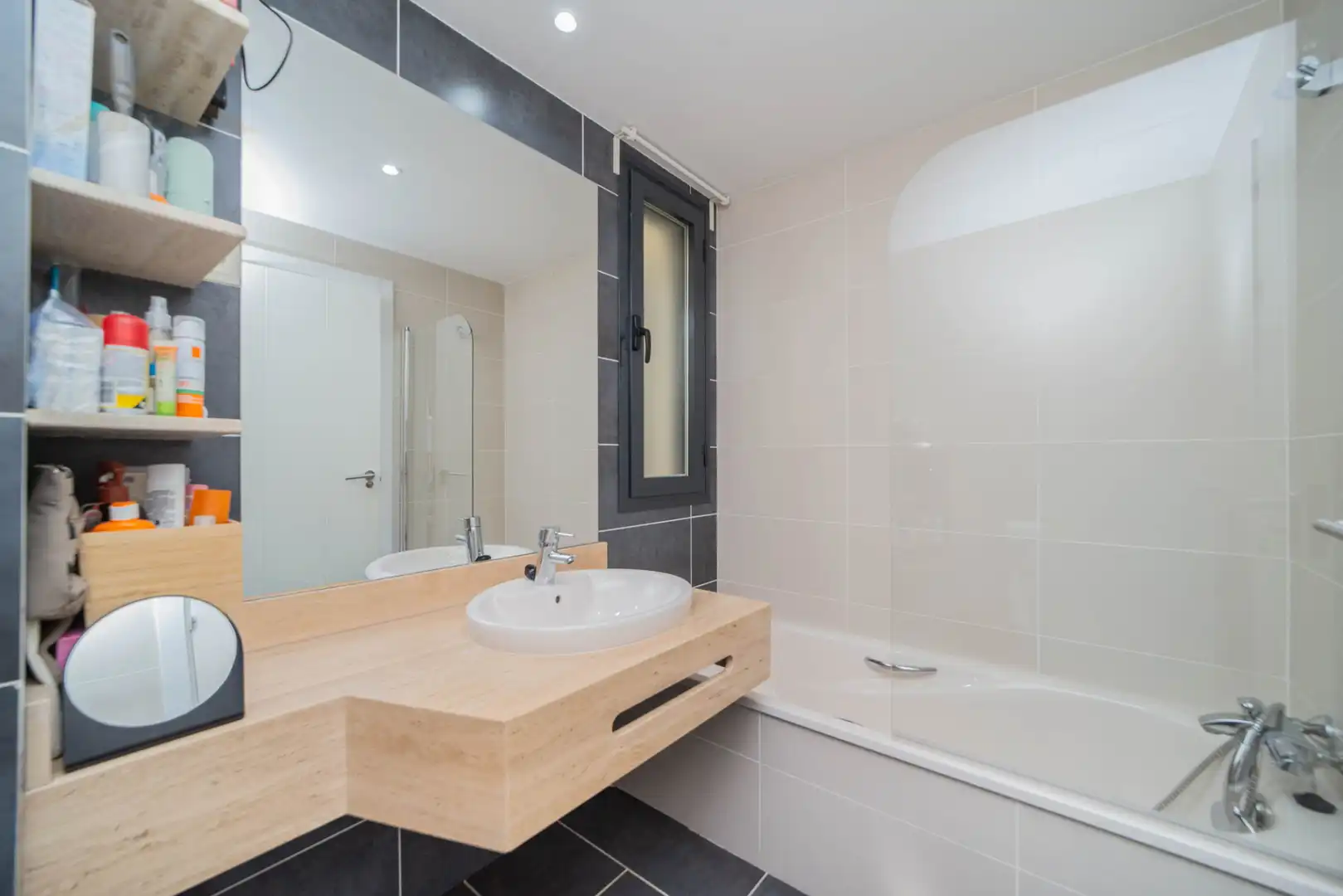 Bathroom of Flat for sale in Navalcarnero  with Air Conditioner, Heating and Terrace