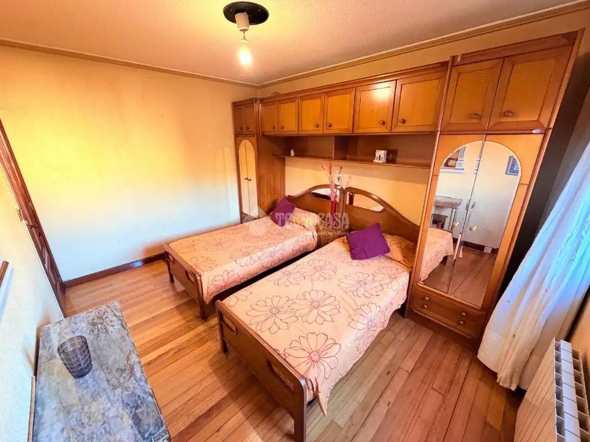 Habitación de Piso en venta en Santander con Calefacción, Parquet y Trastero