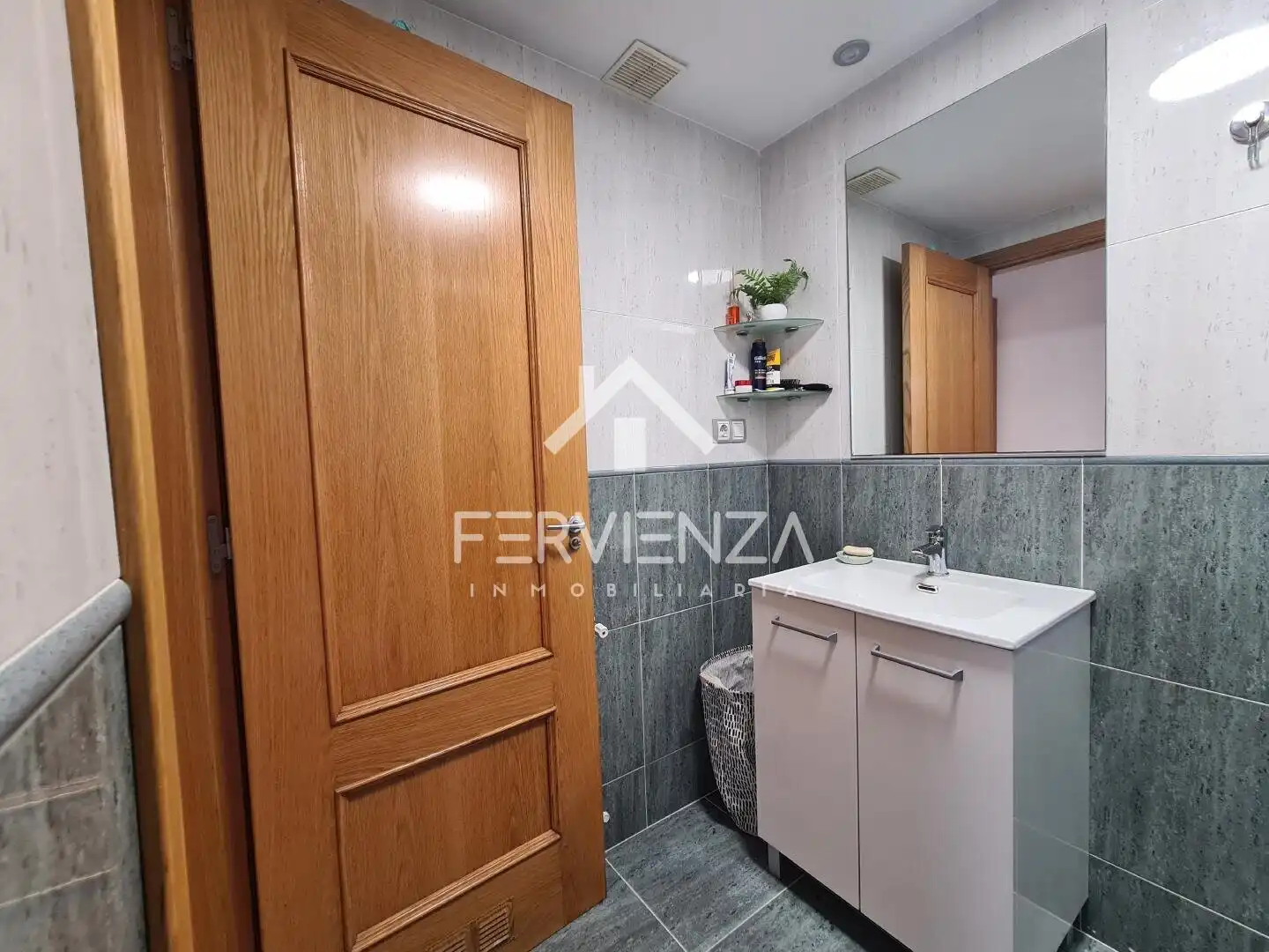 Bany de Pis en venda en Oviedo 