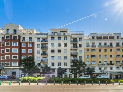 Exterior view of Flat for sale in  Madrid Capital  with Air Conditioner