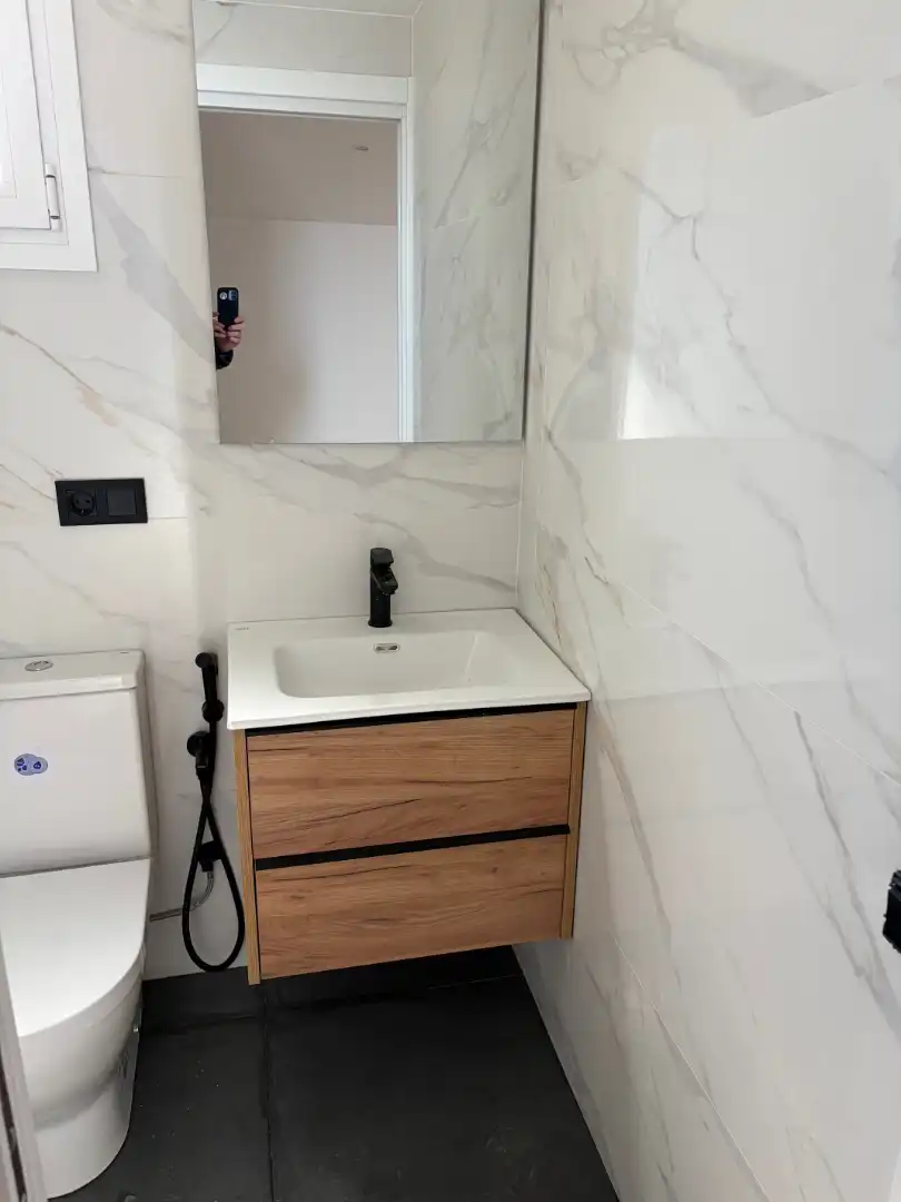 Baño de Ático en venta en Sant Feliu de Llobregat con Aire acondicionado, Calefacción y Parquet