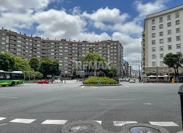 Vista exterior de Local en venta en Vigo 