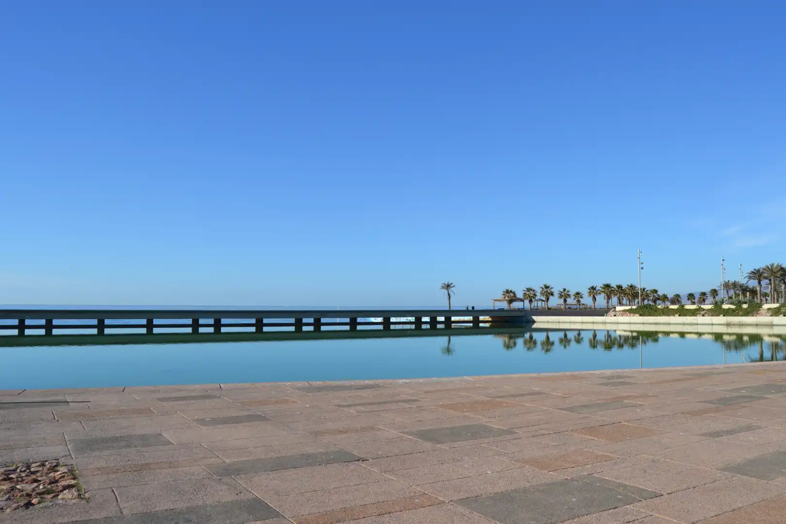 Piscina de Casa o chalet en venta en Almería con Aire acondicionado, Jardín privado y Terraza