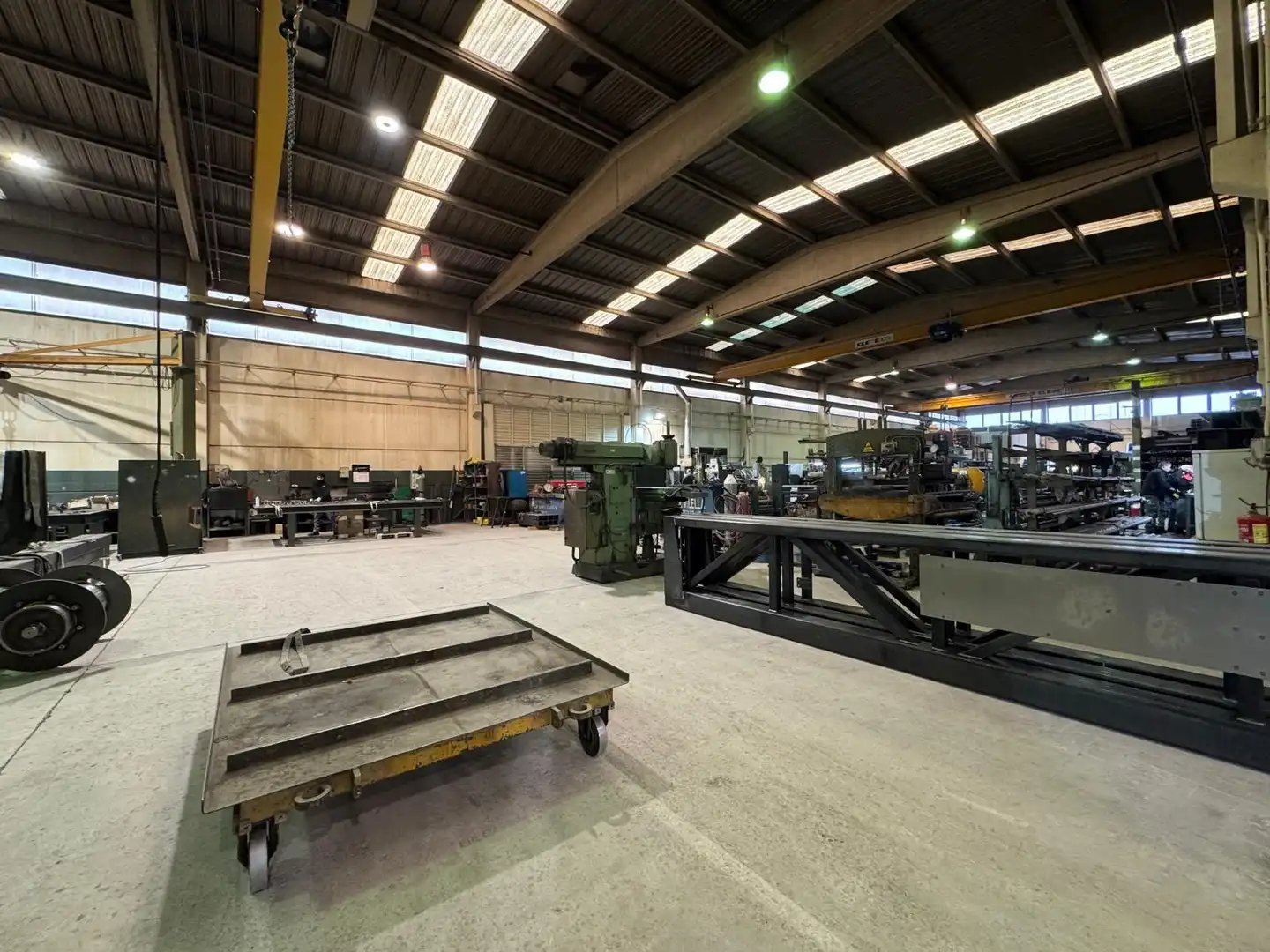 Fabrikhallen zur Miete in Igualada