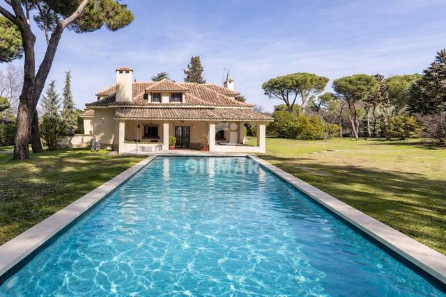 Casa-chalet en Venta en Somosaguas