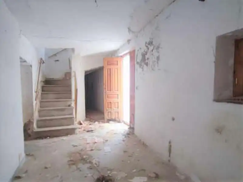Casa adosada en venda en Baza