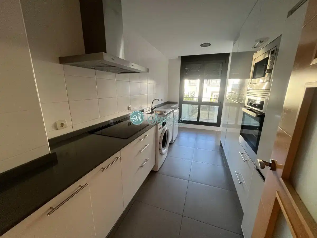 Kitchen of Flat for sale in Segovia  with Heating and Storage room