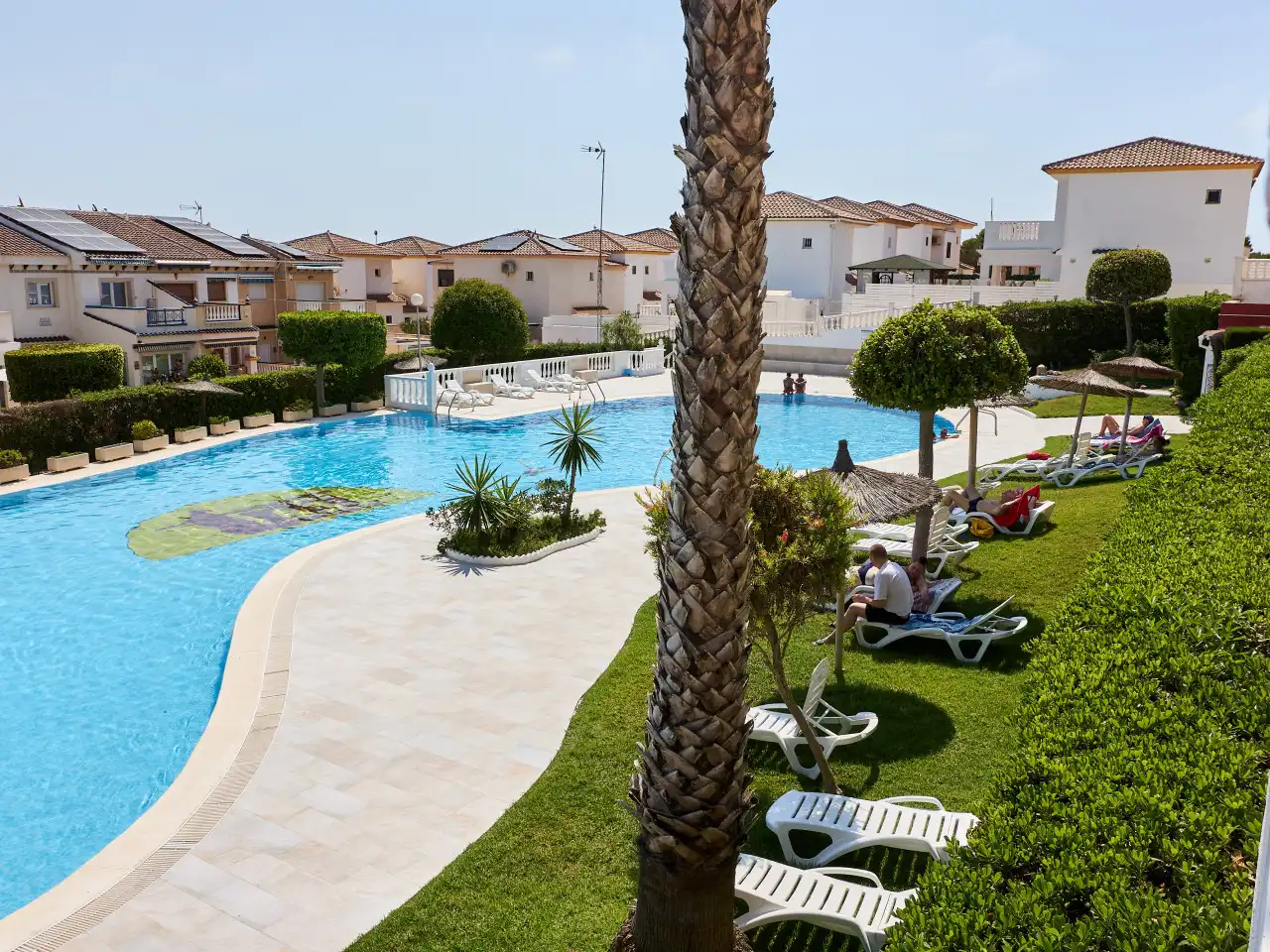 Piscina de Apartament en venda en Torrevieja amb Aire condicionat, Calefacció i Terrassa