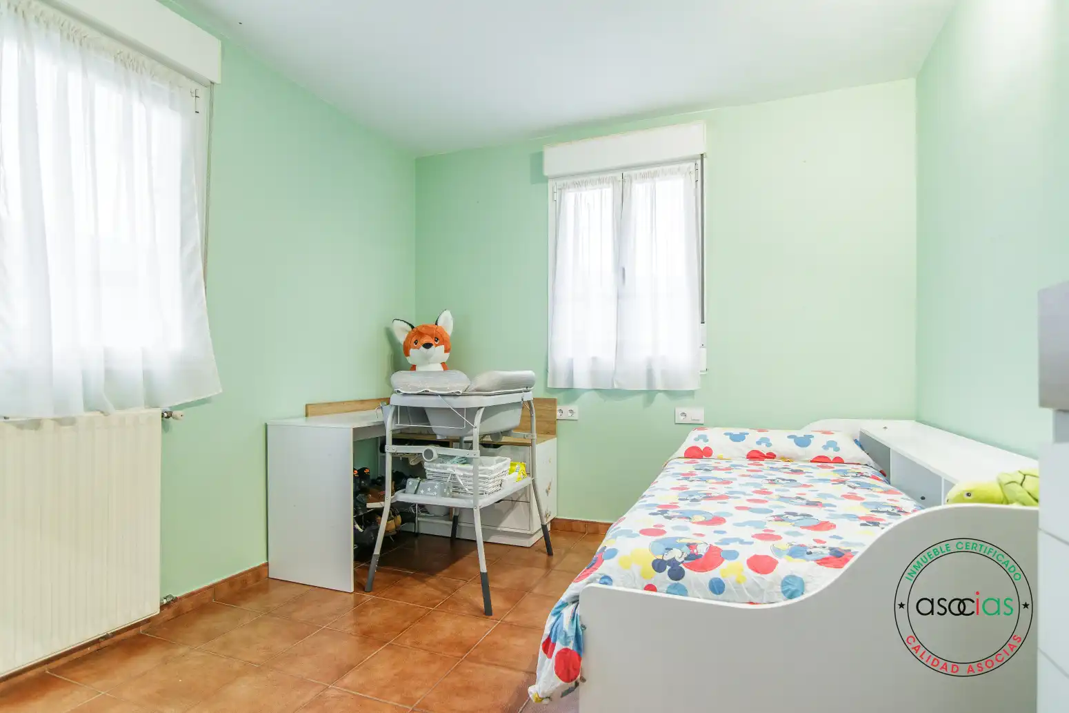 Dormitori de Casa o xalet en venda en Soto del Barco amb Calefacció, Jardí privat i Terrassa