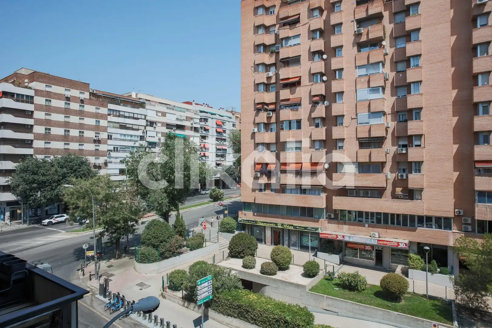 Vista exterior de Piso en venta en Madrid con Aire acondicionado, Calefacción y Jardín privado