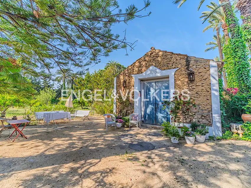 Vista exterior de Casa o xalet en venda en Elche / Elx amb Calefacció, Jardí privat i Terrassa
