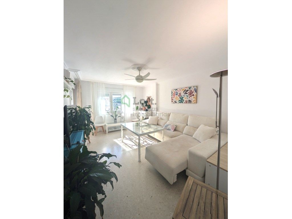 Living room of Flat for sale in Badajoz Capital  with Air Conditioner and Balcony