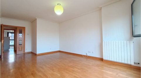 Foto 4 de Piso de alquiler en Plaza Doctor Emilio Giménez Heras, San Agustín - Parque Europa, Burgos Capital