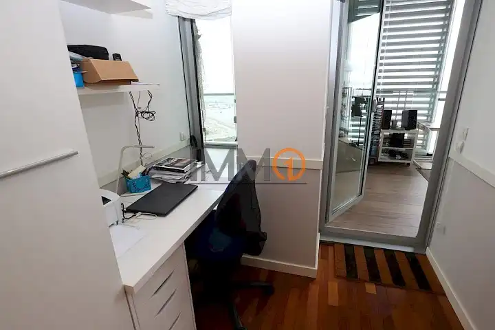 Piso en venta en Barcelona con Calefacción y Terraza