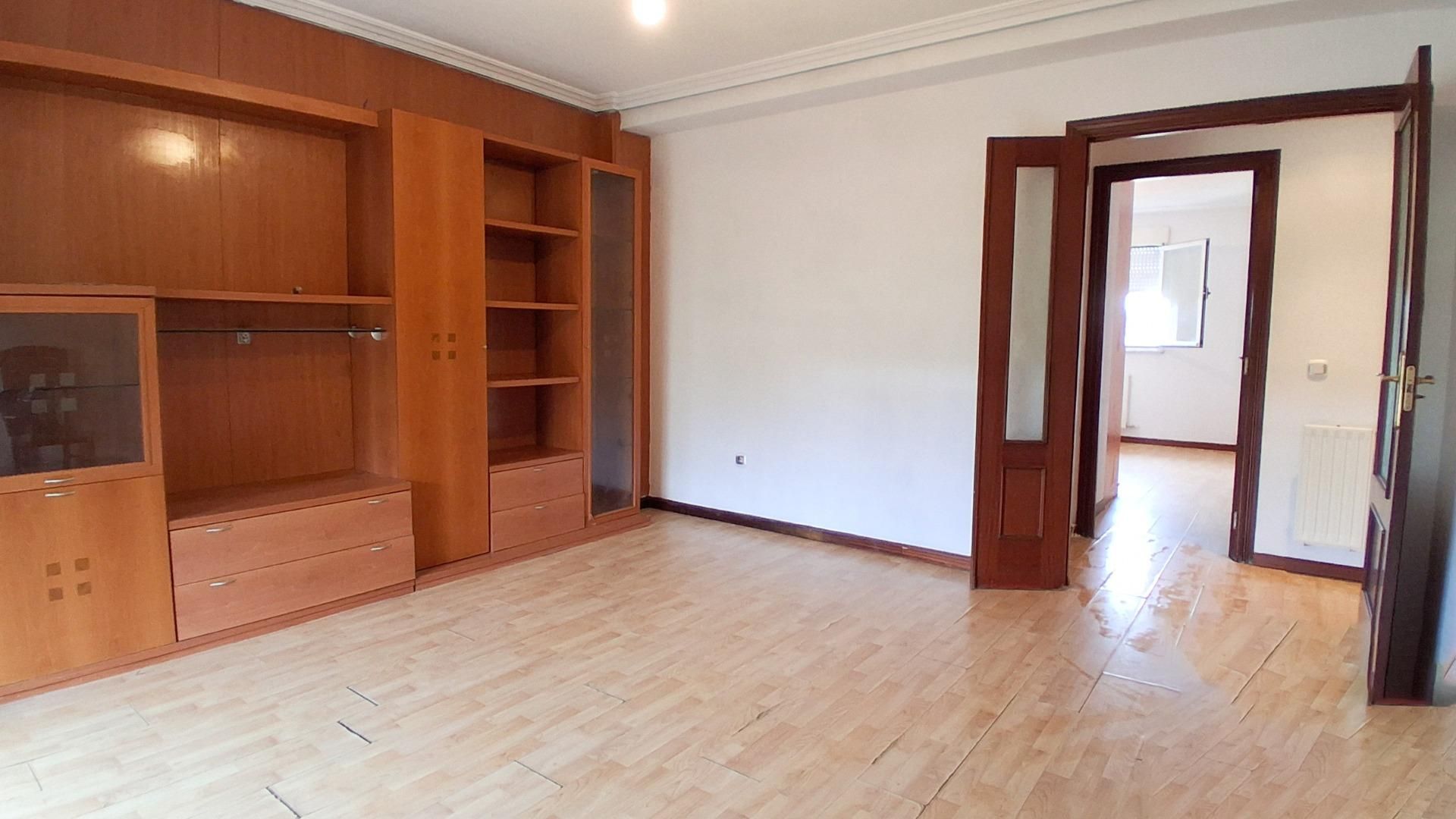 Living room of Flat for sale in Salamanca Capital  with Heating and Balcony