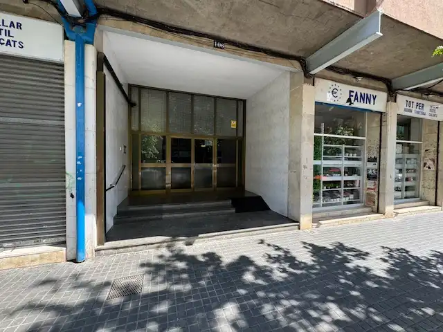 Locale commerciale in vendita a Passeig de Ramon Berenguer III 106, imagen 3