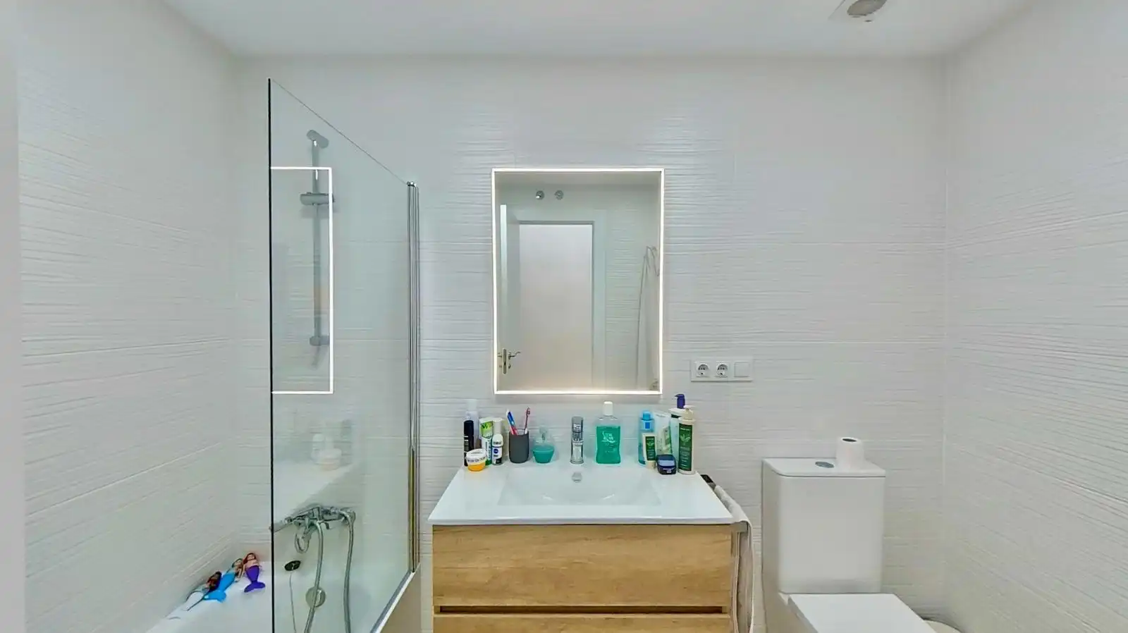 Bathroom of Apartments for sale in Seseña  with Air Conditioner, Heating and Private garden