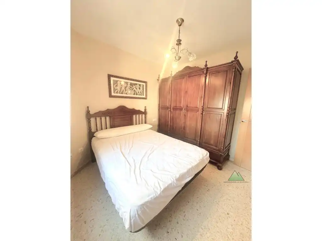 Dormitori de Apartament en venda en Vélez-Málaga amb Balcó