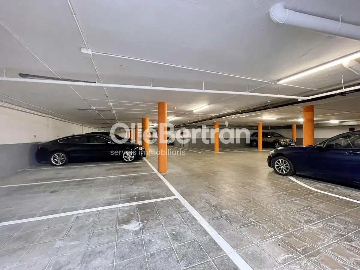Parkplatz von Garage zur Miete in L'Hospitalet de Llobregat