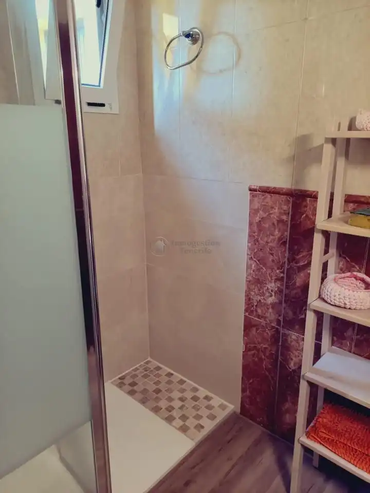 Bany de Apartament de lloguer en Arona amb Moblat, Balcó i Internet