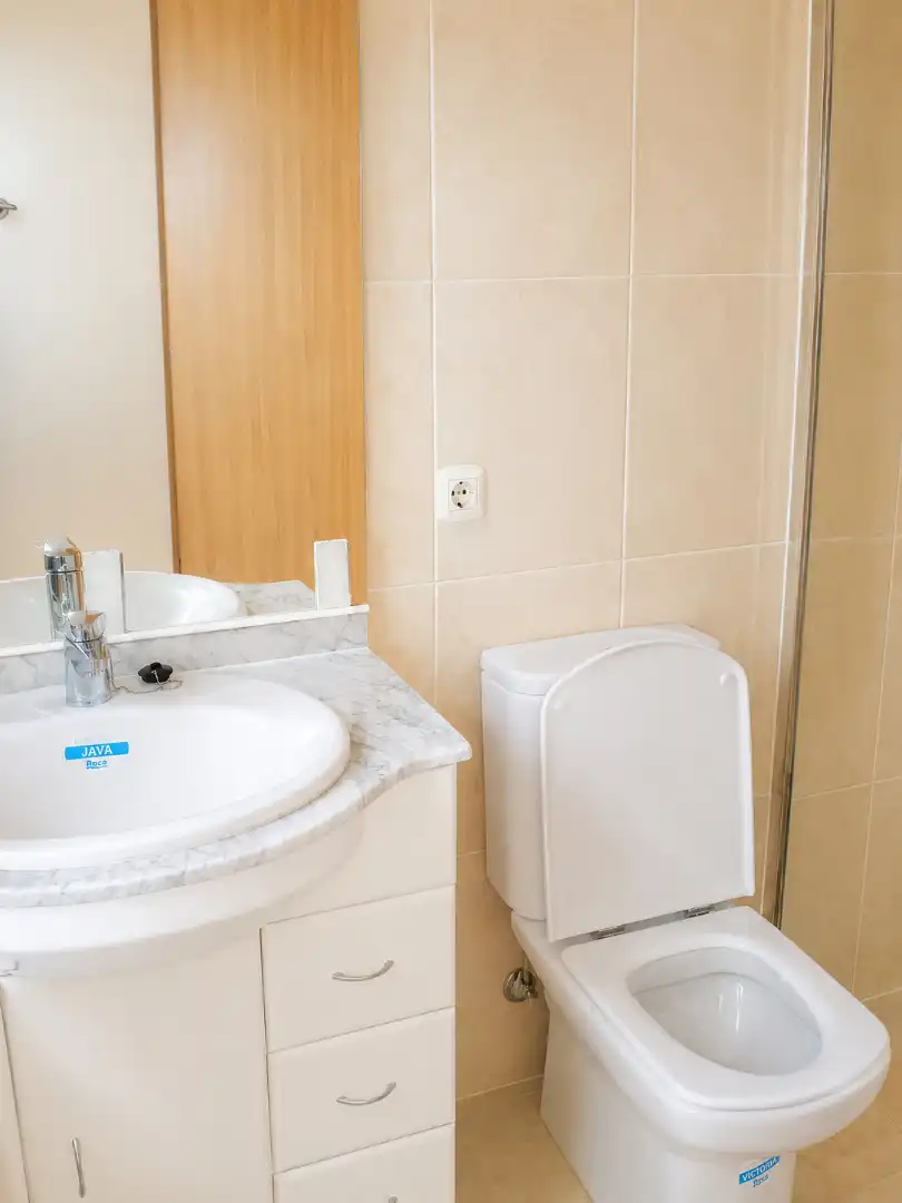 Baño de Piso de alquiler en Vinaròs con Aire acondicionado, Calefacción y Terraza