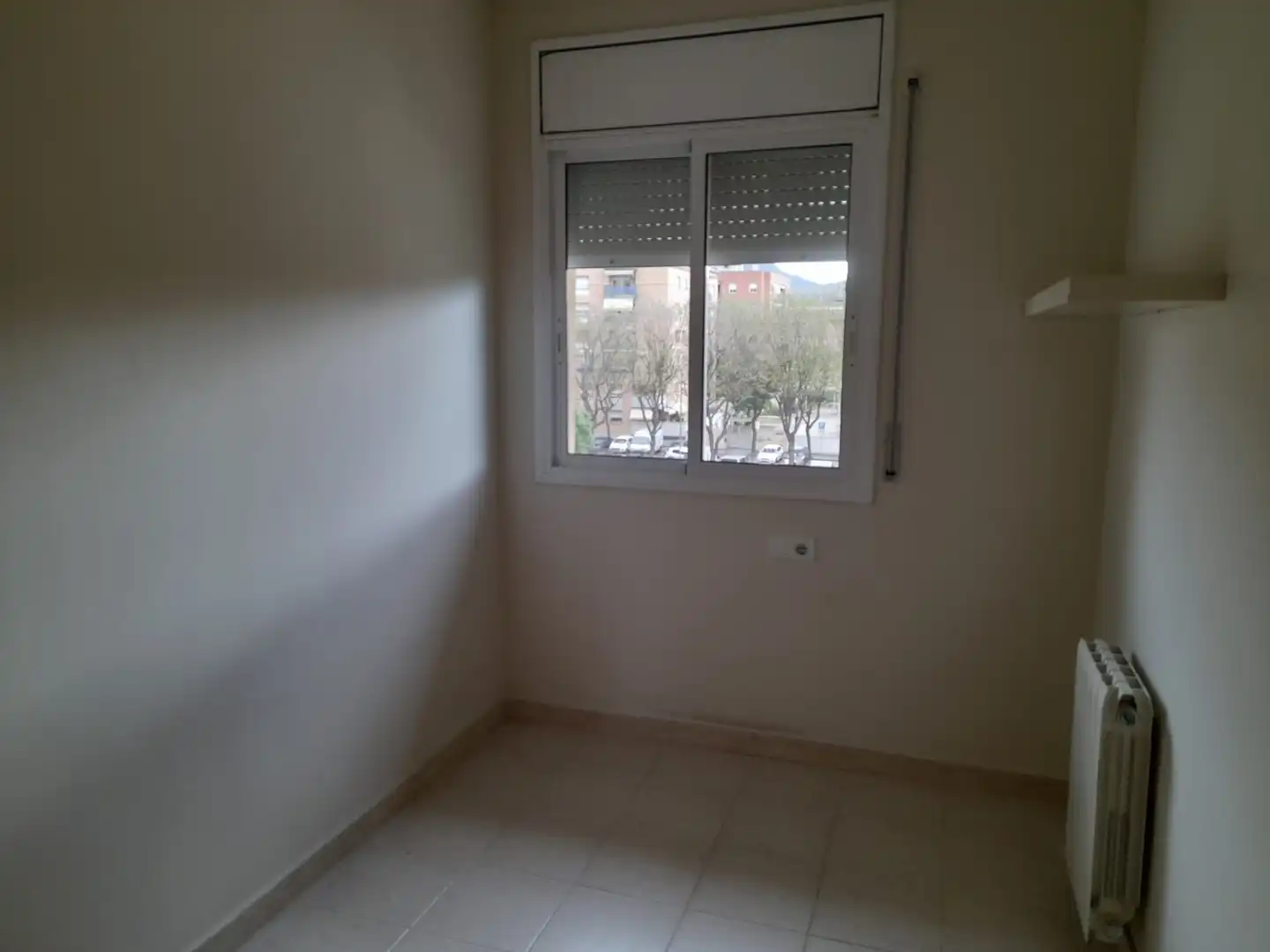 Habitación de Piso de alquiler en Sant Feliu de Llobregat con Aire acondicionado, Calefacción y Balcón