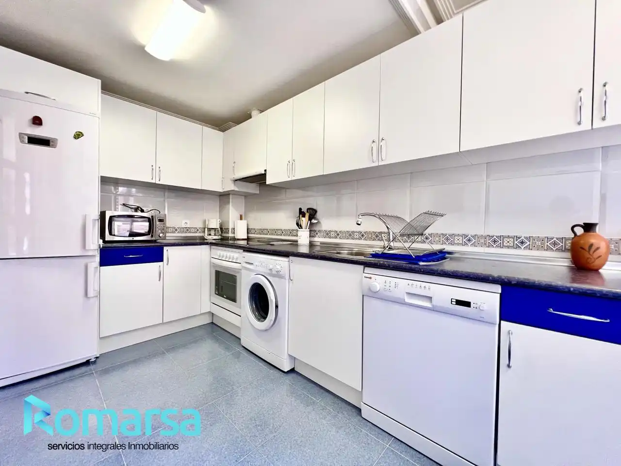 Kitchen of Flat for rent in Ávila  with Heating, Furnished and Community pool