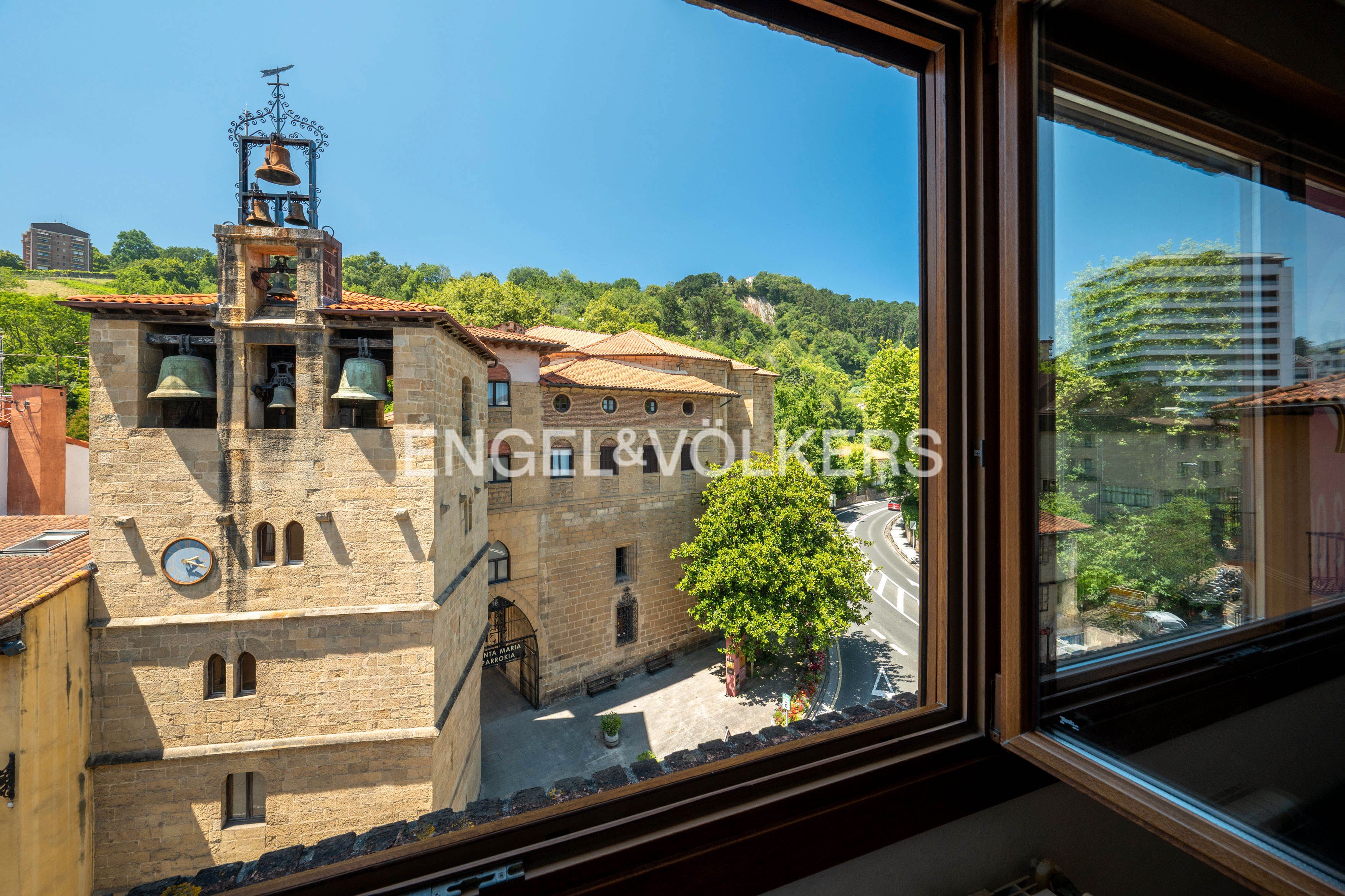 Vista exterior de Apartament en venda en Zarautz amb Aire condicionat, Calefacció i Traster