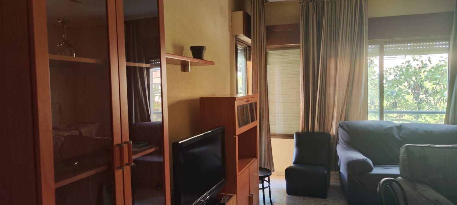 Sala d'estar de Pis de lloguer en Cáceres Capital amb Calefacció i Moblat